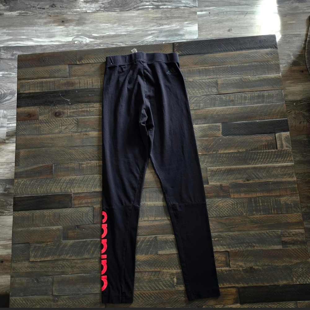 Women Adidas black leggings Size XSmall, with red-orange logo - Picture 8 of 8